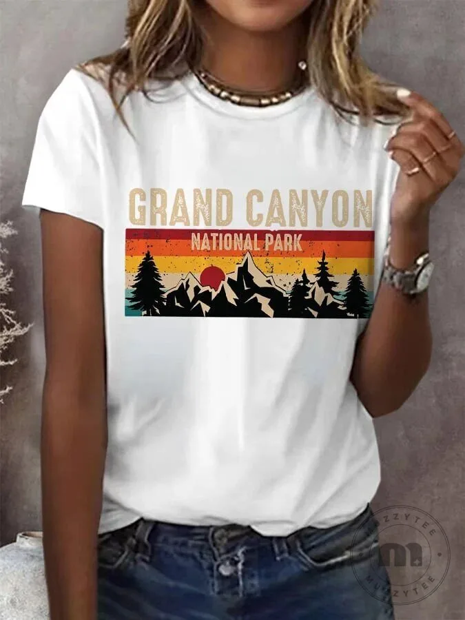 Grand Canyon National Park Vintage Sunset Graphic Women's T-Shirt